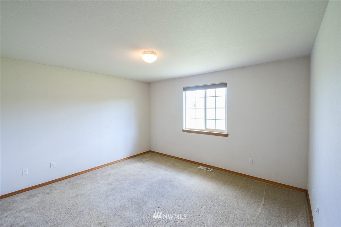 18230 Leitner Road Southwest Rochester, WA 98579 - Photo 16 of 27