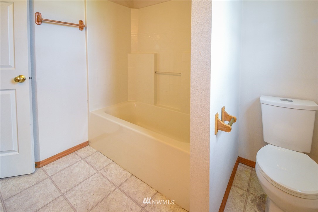 18230 Leitner Road Southwest Rochester, WA 98579 - Photo 19 of 27