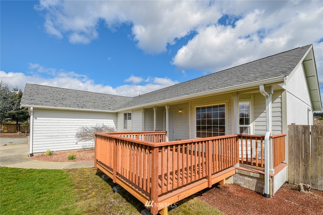 18230 Leitner Road Southwest Rochester, WA 98579 - Photo 4 of 27