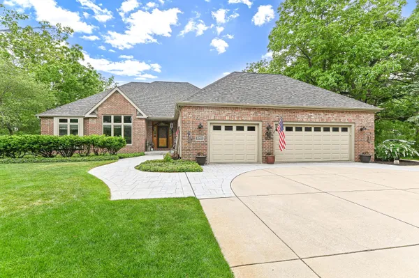 $725,000 | 30927 Lawn Drive, Waterford, WI 53185