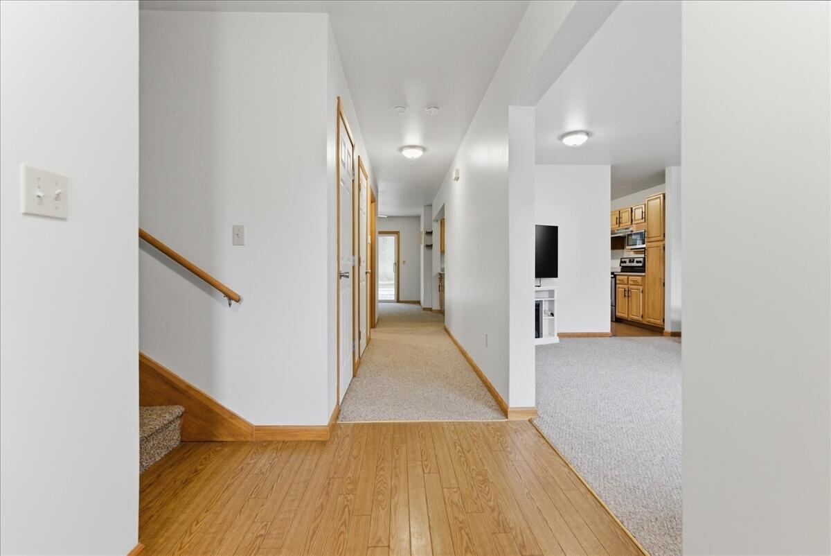 18 Beaver Pond Road, Unit 18 Brunswick, ME 04011 - Photo 55 of 65 55-interior_entryway