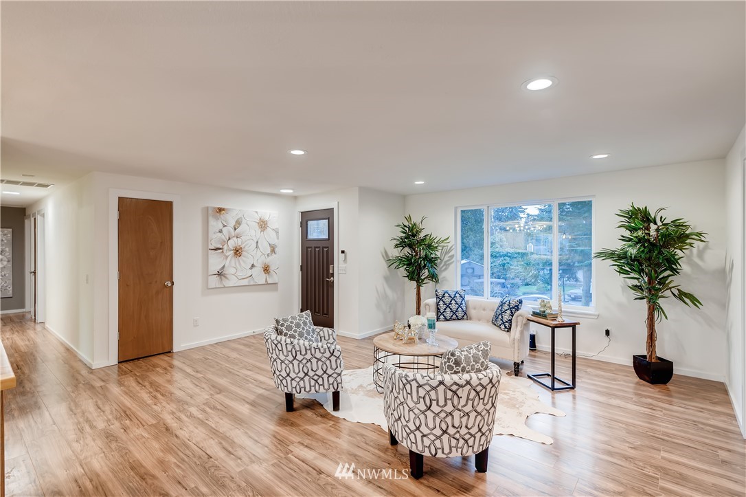 31404 3rd Place South Federal Way, WA 98003 - Photo 6 of 24 a living room with furniture potted plant and a window