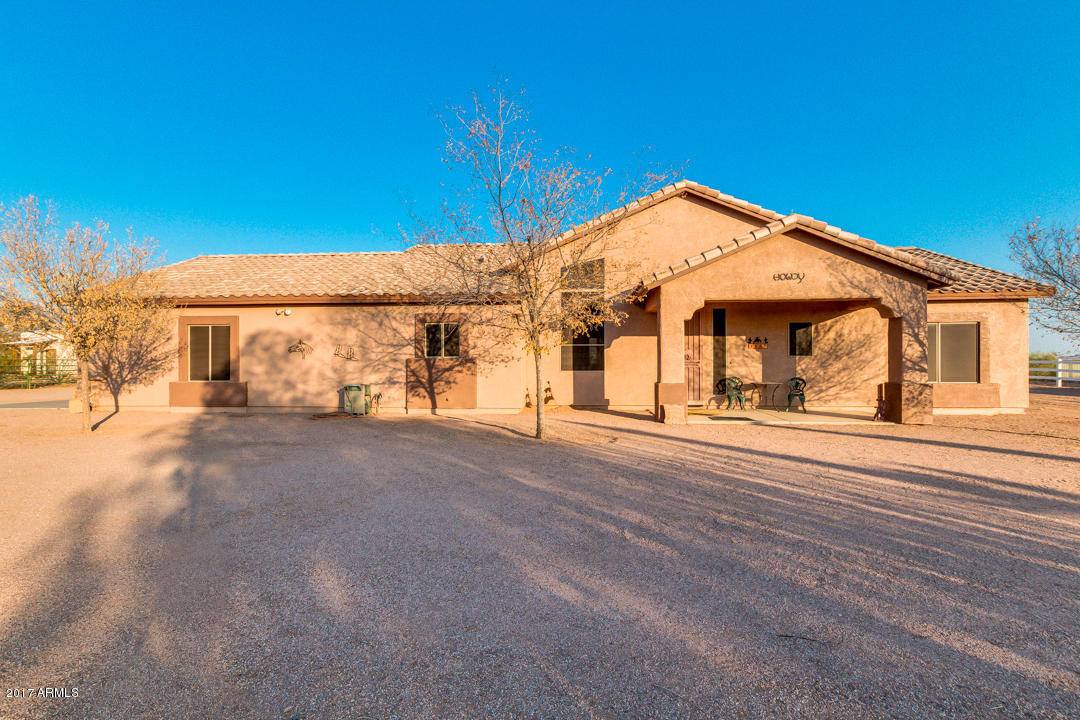 1687 North Wickiup Road Apache Junction, AZ 85119 - Photo 1 of 34 Front of Home