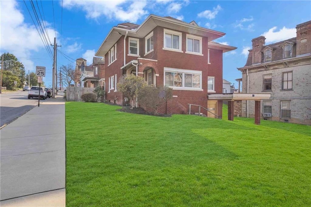 253 Jefferson Street Rochester, PA 15074 - Photo 2 of 36