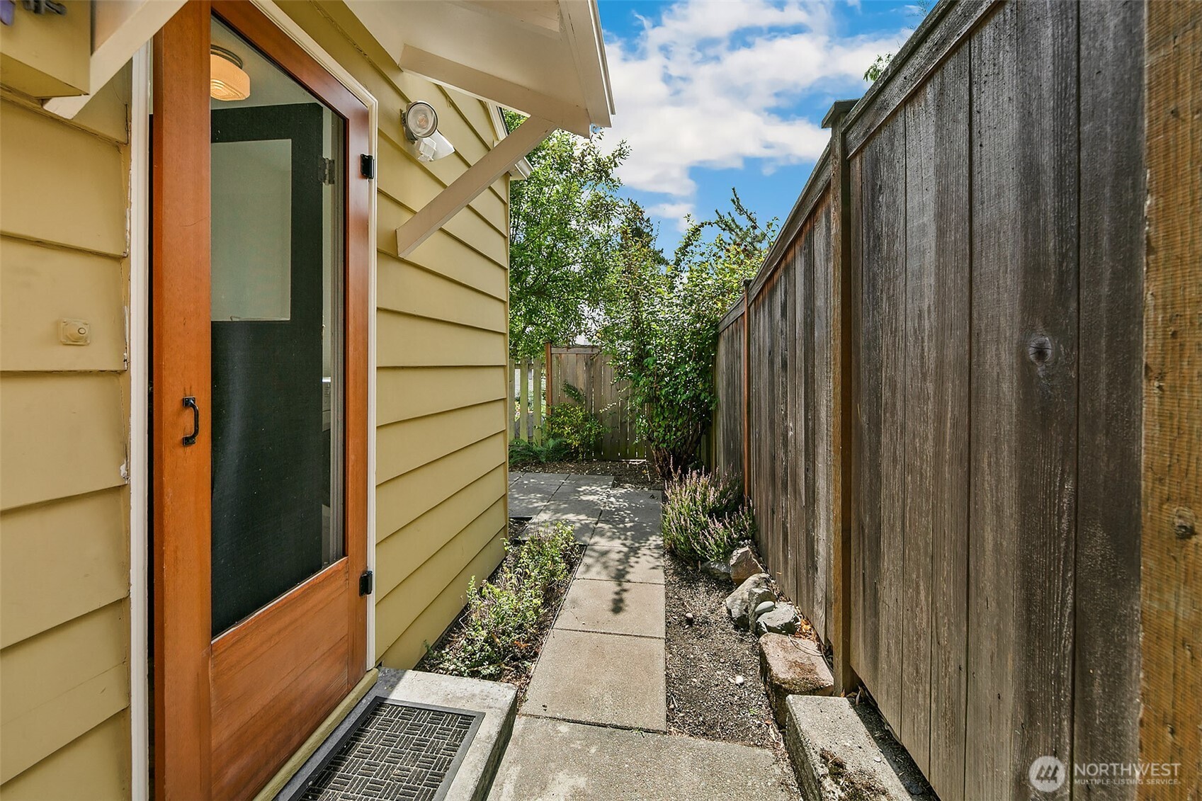 1015 North 40th Street Seattle, WA 98103 - Photo 11 of 28 Gallery Image 11