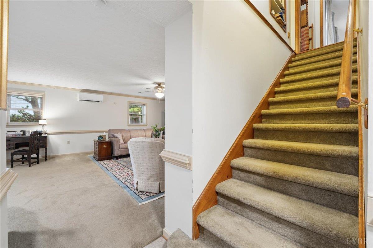 3289 Peaks Road Bedford, VA 24523 - Photo 43 of 71 a view of entryway and hall