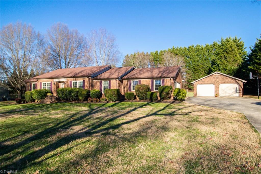 2876 Fleming Road Summerfield, NC 27358 - Photo 1 of 30 Gallery Image 1