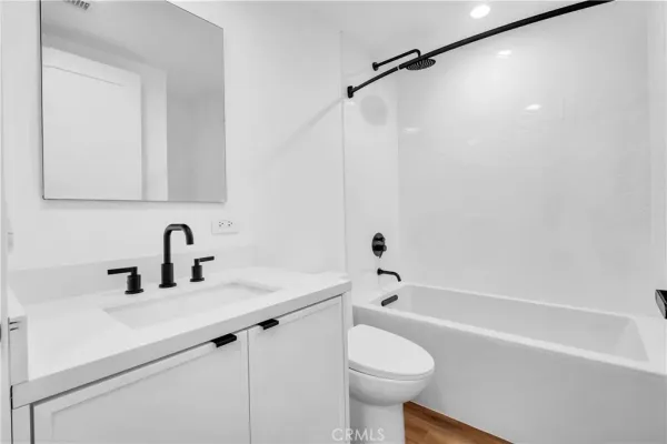 $1,325,000 | 228 Arena Street, Unit A, El Segundo, CA 90245