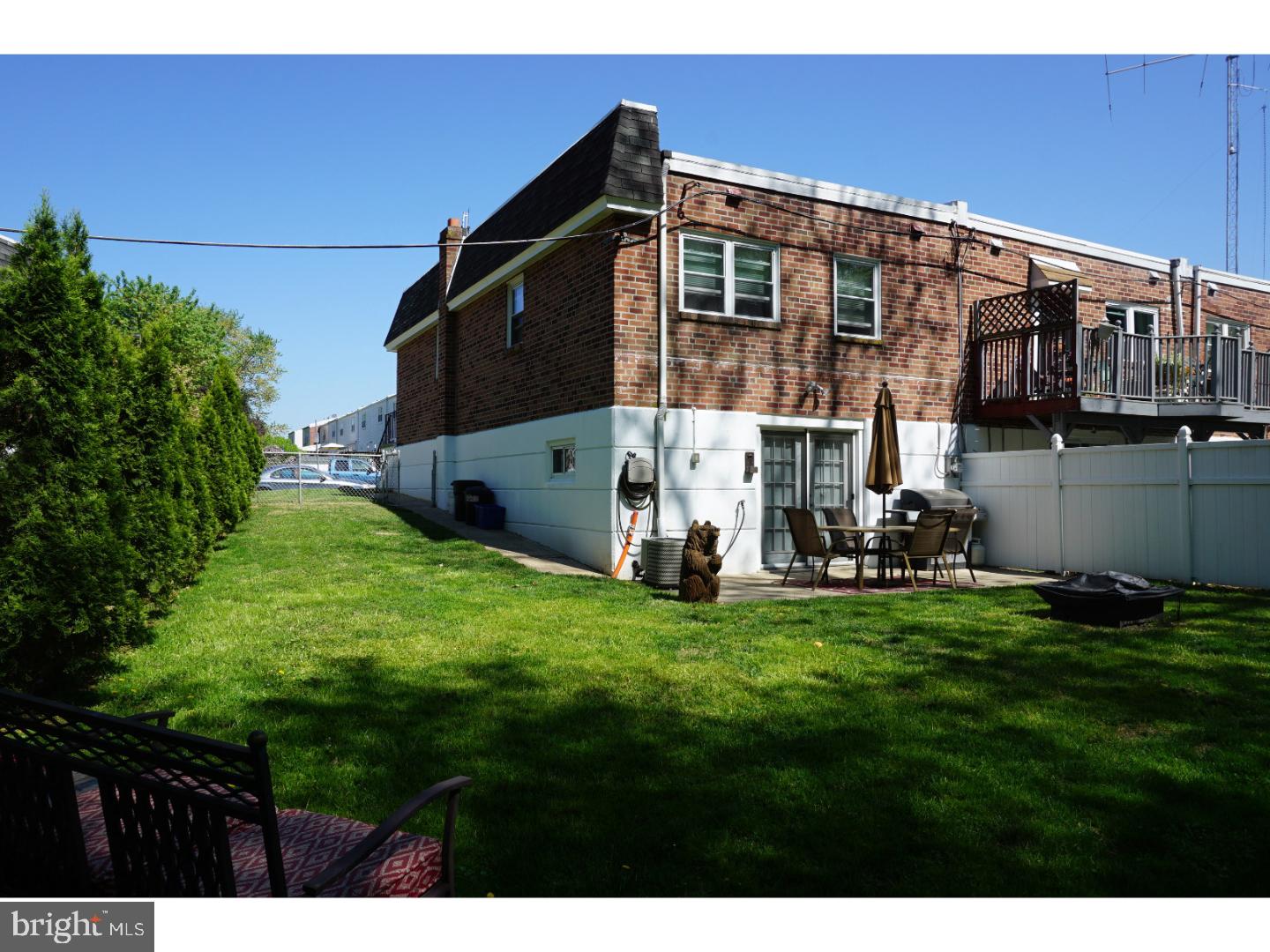3282 Tara Road Philadelphia, PA 19154 - Photo 22 of 25 Exterior Back