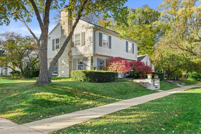 $569,900 | 9515 Ridge Boulevard, Wauwatosa, WI 53226