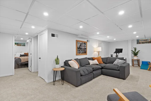 $569,900 | 9515 Ridge Boulevard, Wauwatosa, WI 53226