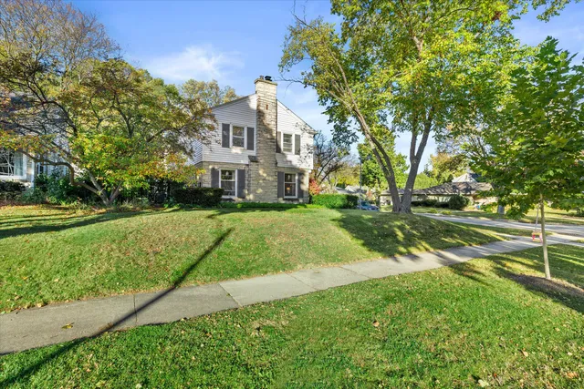 $569,900 | 9515 Ridge Boulevard, Wauwatosa, WI 53226