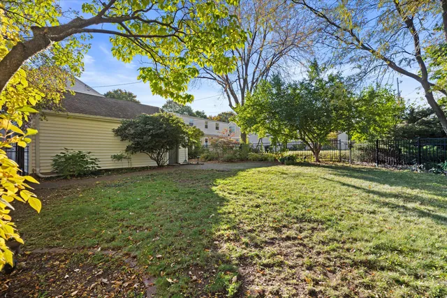 $569,900 | 9515 Ridge Boulevard, Wauwatosa, WI 53226