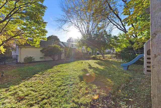 $569,900 | 9515 Ridge Boulevard, Wauwatosa, WI 53226