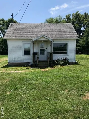 $75,000 | 327 Walnut Street, Carrollton, IL 62016