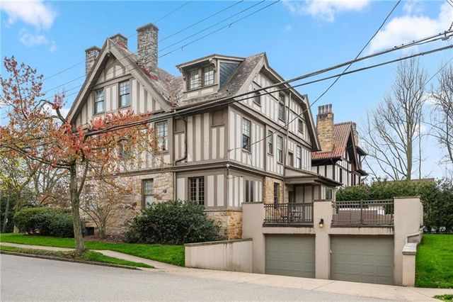 a house view with a outdoor space