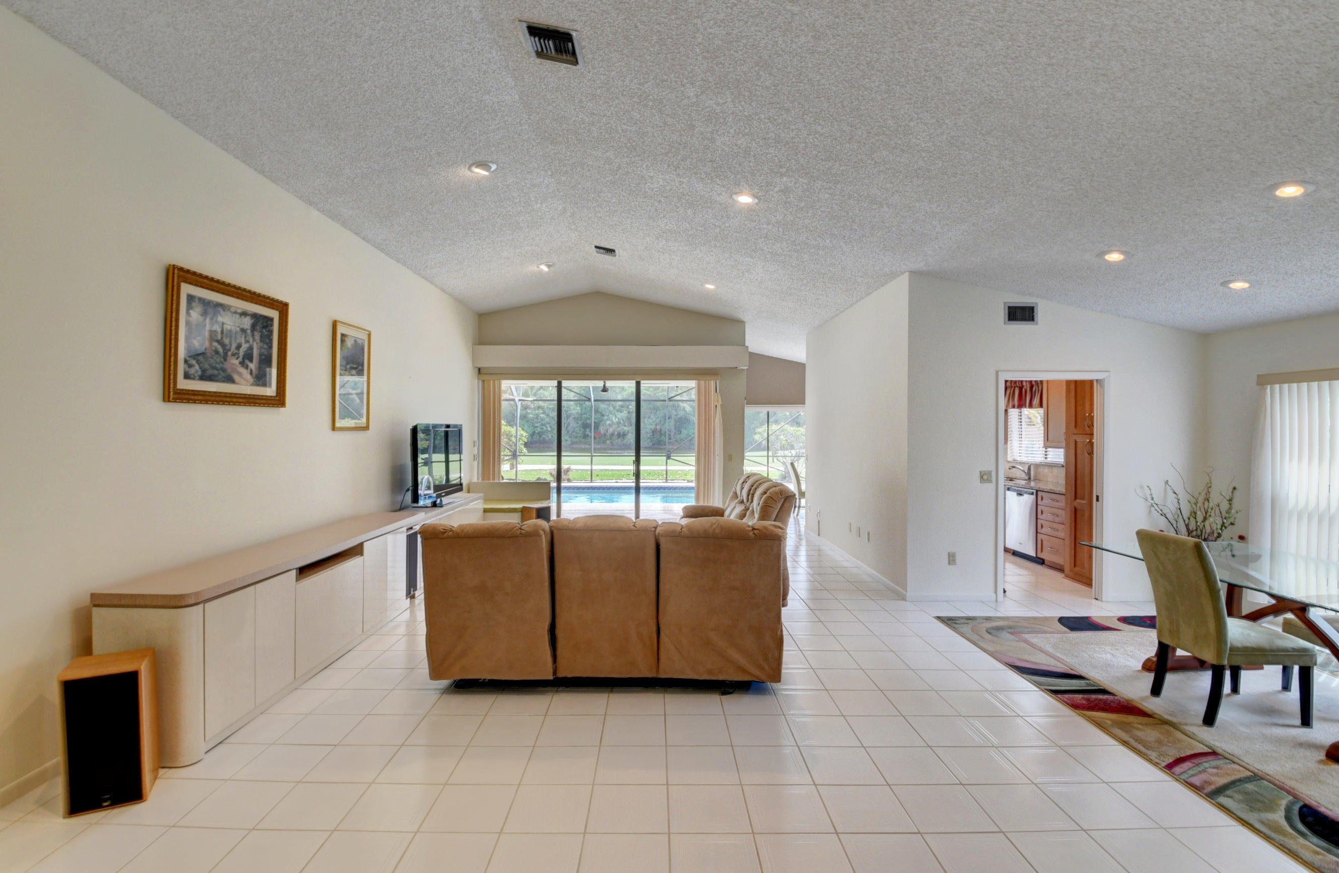21446 Bridgeview Drive Boca Raton, FL 33428 - Photo 6 of 47 DSC_4043_4_5_6_7