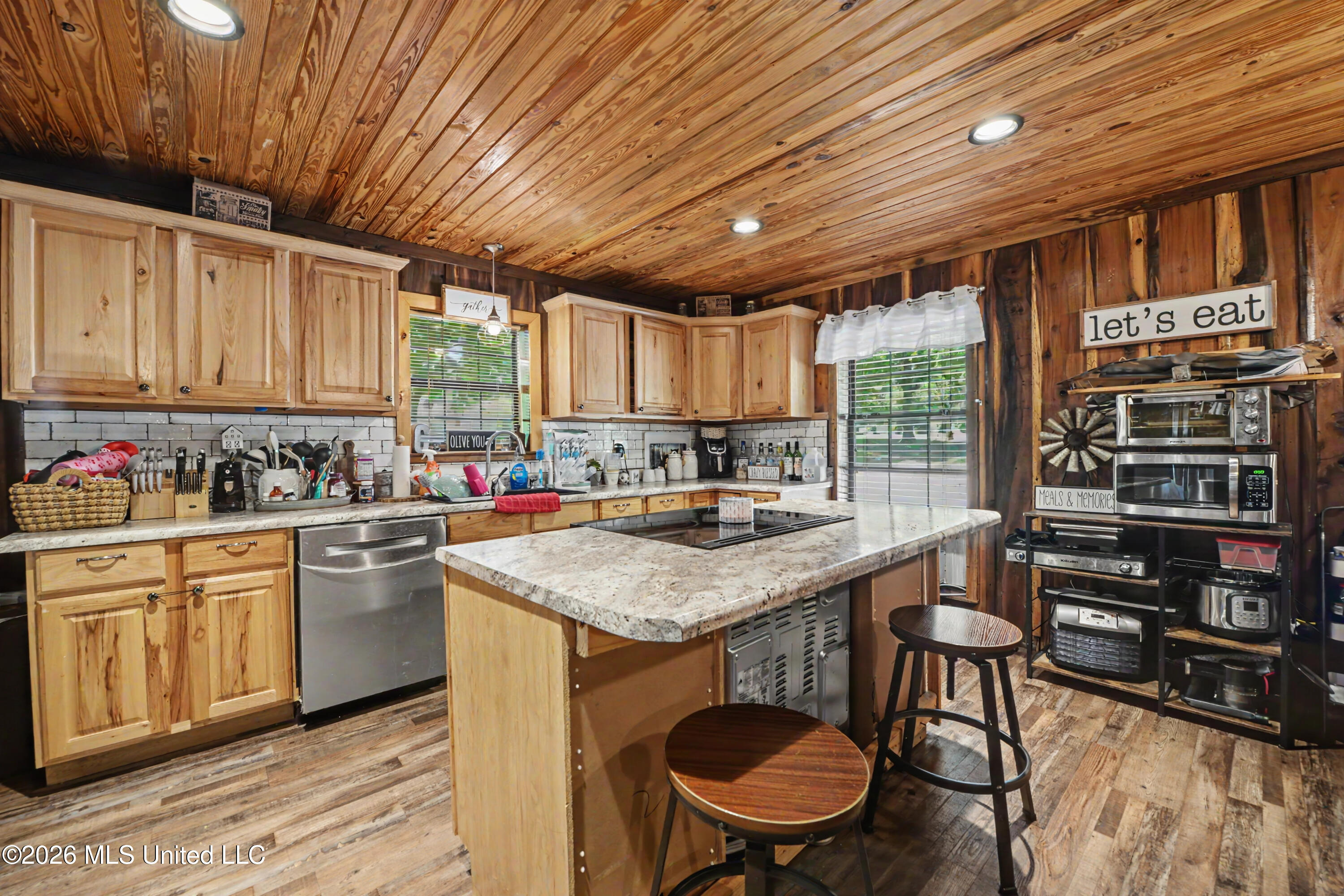 182 Rolling Woods Road Lucedale, MS 39452 - Photo 5 of 31 IMG_0646