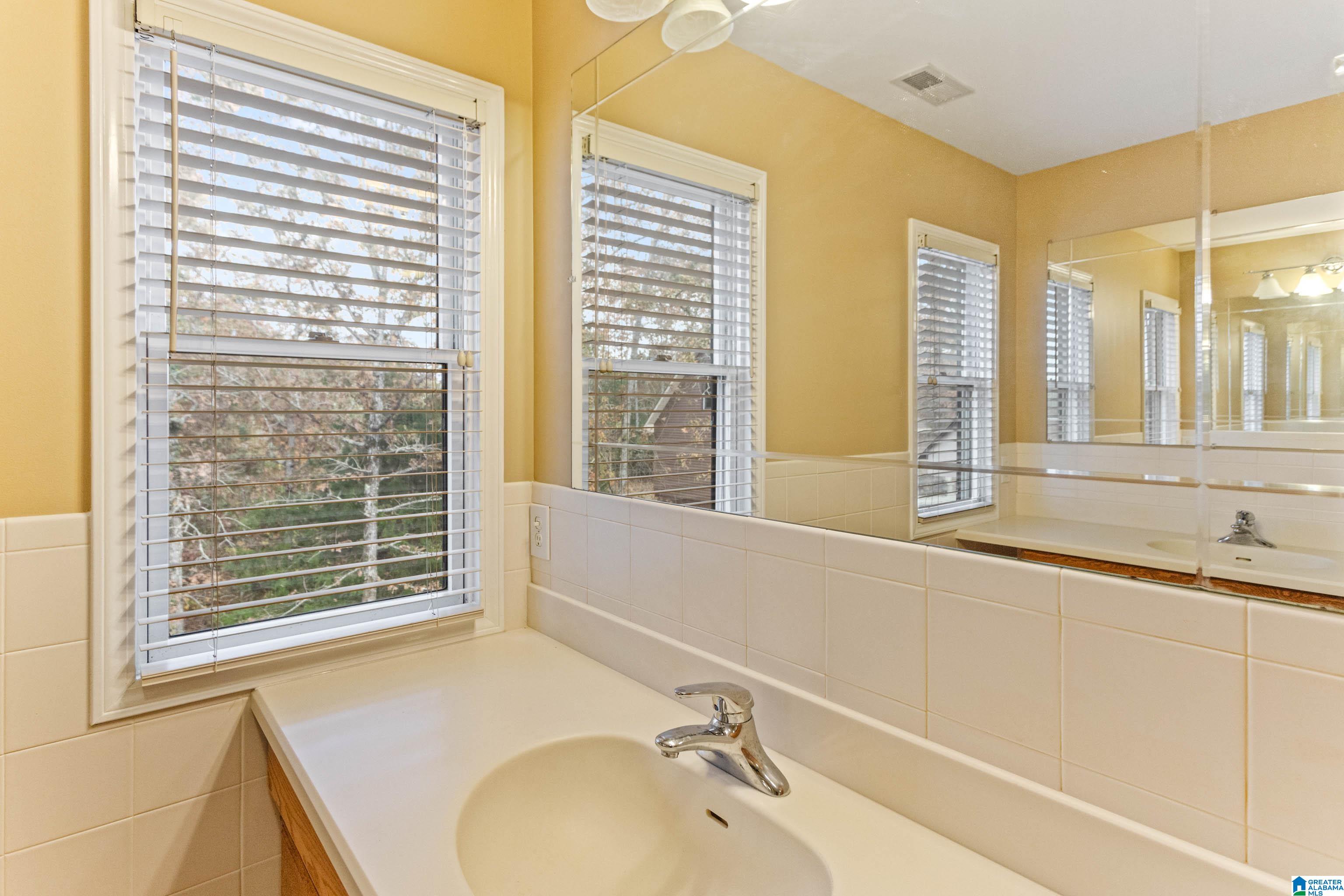 55 Lakeshore Loop Oneonta, AL 35121 - Photo 28 of 48