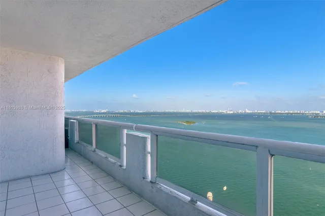 $6,000 | 1717 North Bayshore Drive, Unit A3332, Miami, FL 33132