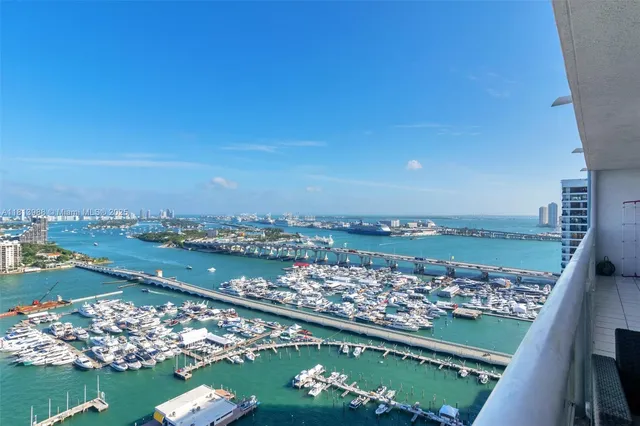 $6,000 | 1717 North Bayshore Drive, Unit A3332, Miami, FL 33132