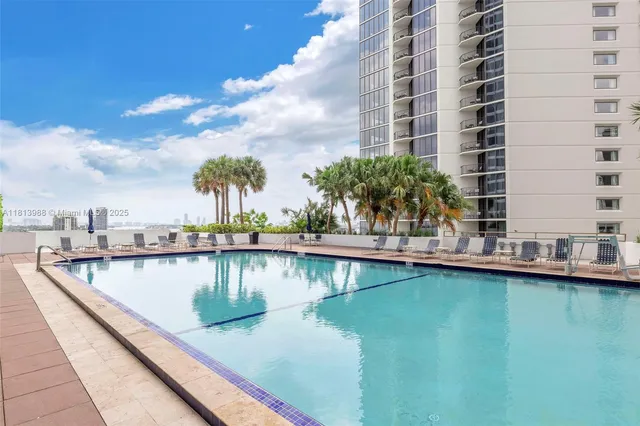 $6,000 | 1717 North Bayshore Drive, Unit A3332, Miami, FL 33132