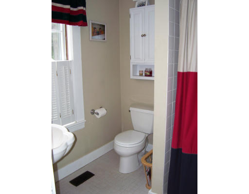 473 Edgell Road Framingham, MA 01701 - Photo 13 of 27