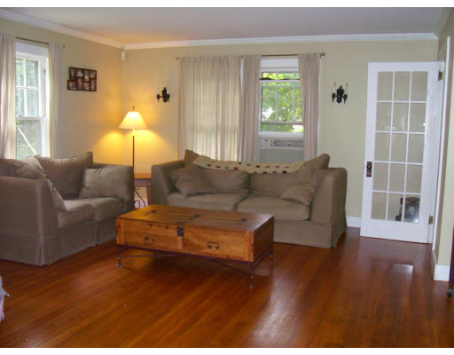 473 Edgell Road Framingham, MA 01701 - Photo 3 of 27