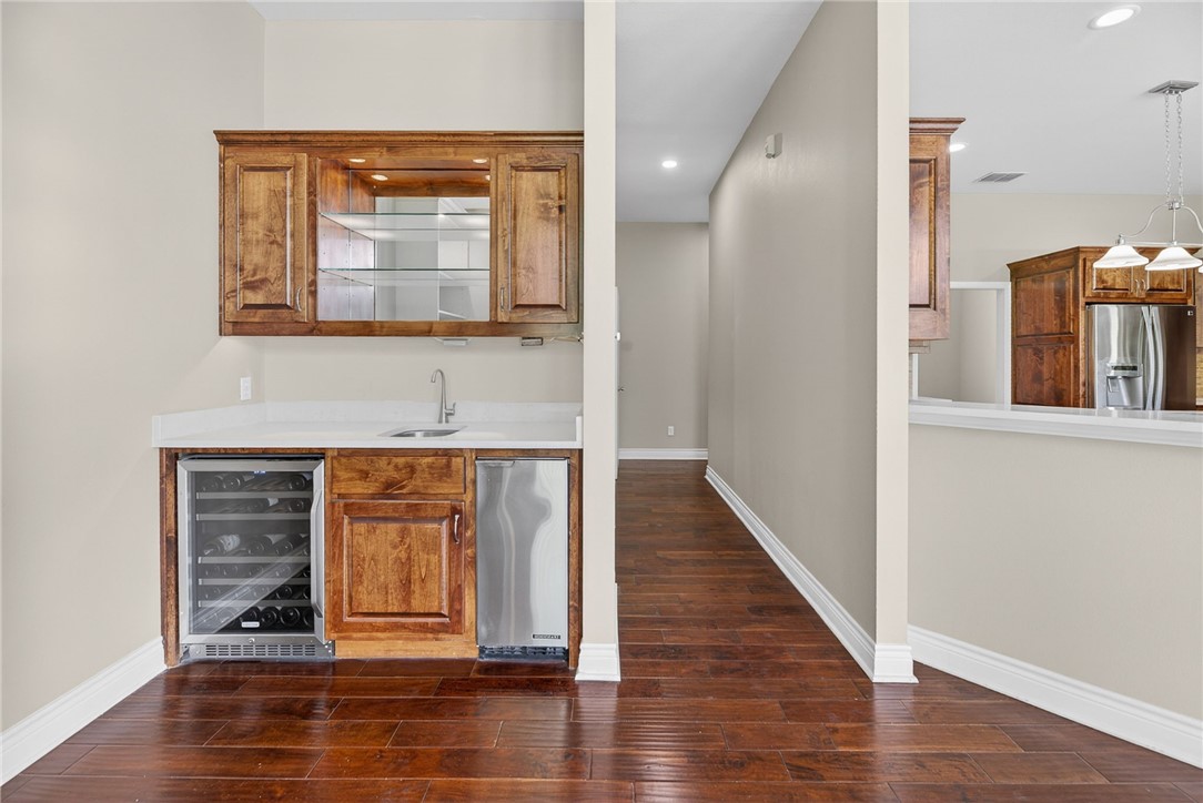 5409 Wooldridge Road Corpus Christi, TX 78413 - Photo 17 of 40 Wet Bar