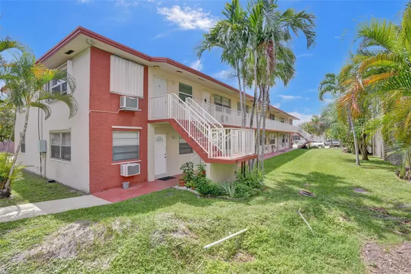 $129,000 | 2915 Plunkett Street, Unit 5D, Hollywood, FL 33020