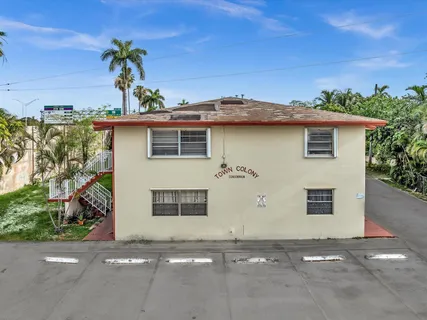 $129,000 | 2915 Plunkett Street, Unit 5D, Hollywood, FL 33020