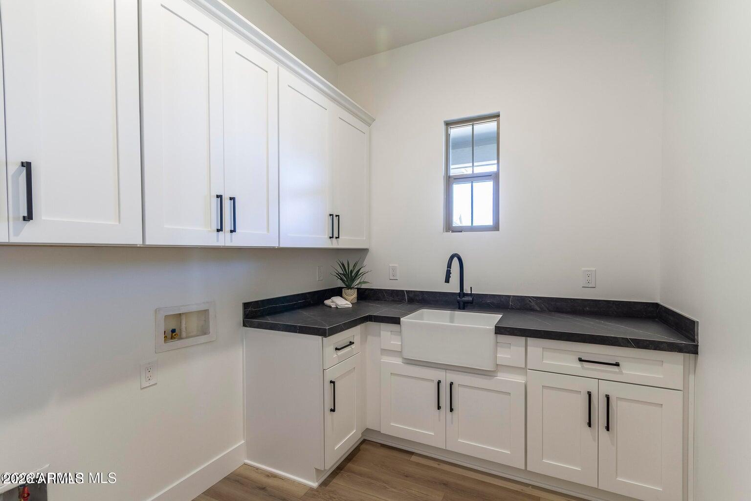 1175 Irwin Way Prescott, AZ 86301 - Photo 15 of 22 Laundry