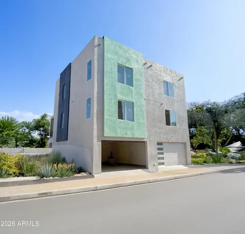 $759,999 | 2601 East Clarendon Avenue, Unit 2, Phoenix, AZ 85016