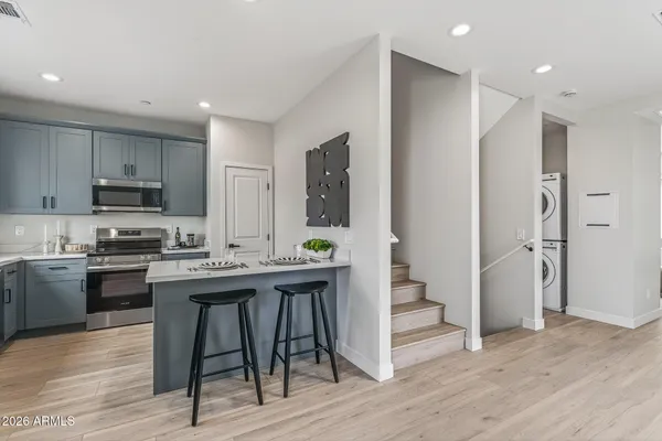 $759,999 | 2601 East Clarendon Avenue, Unit 2, Phoenix, AZ 85016