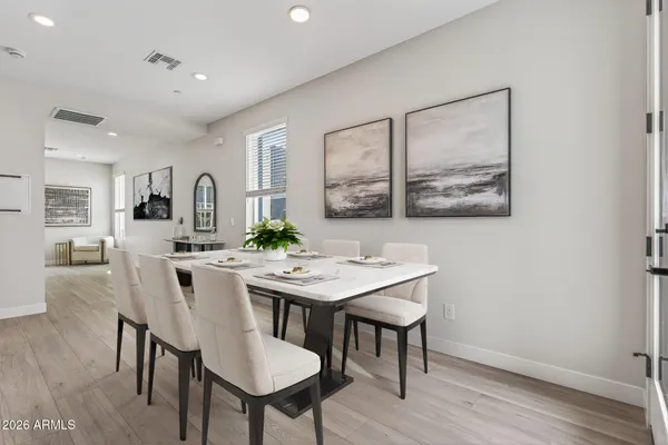 $759,999 | 2601 East Clarendon Avenue, Unit 2, Phoenix, AZ 85016