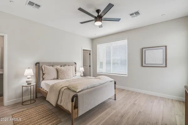 $759,999 | 2601 East Clarendon Avenue, Unit 2, Phoenix, AZ 85016