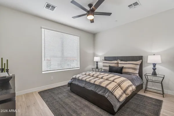 $759,999 | 2601 East Clarendon Avenue, Unit 2, Phoenix, AZ 85016