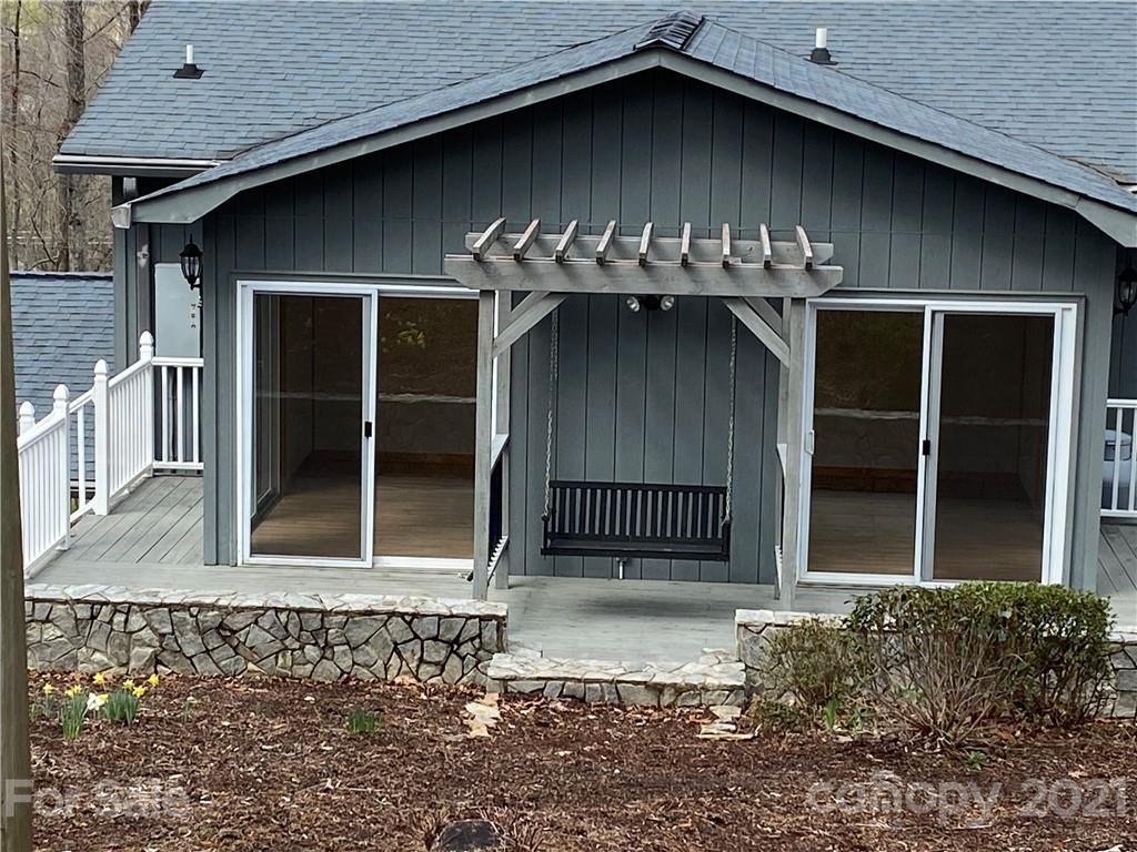 126 Burma Road West Marion, NC 28752 - Photo 4 of 29 a front view of a house