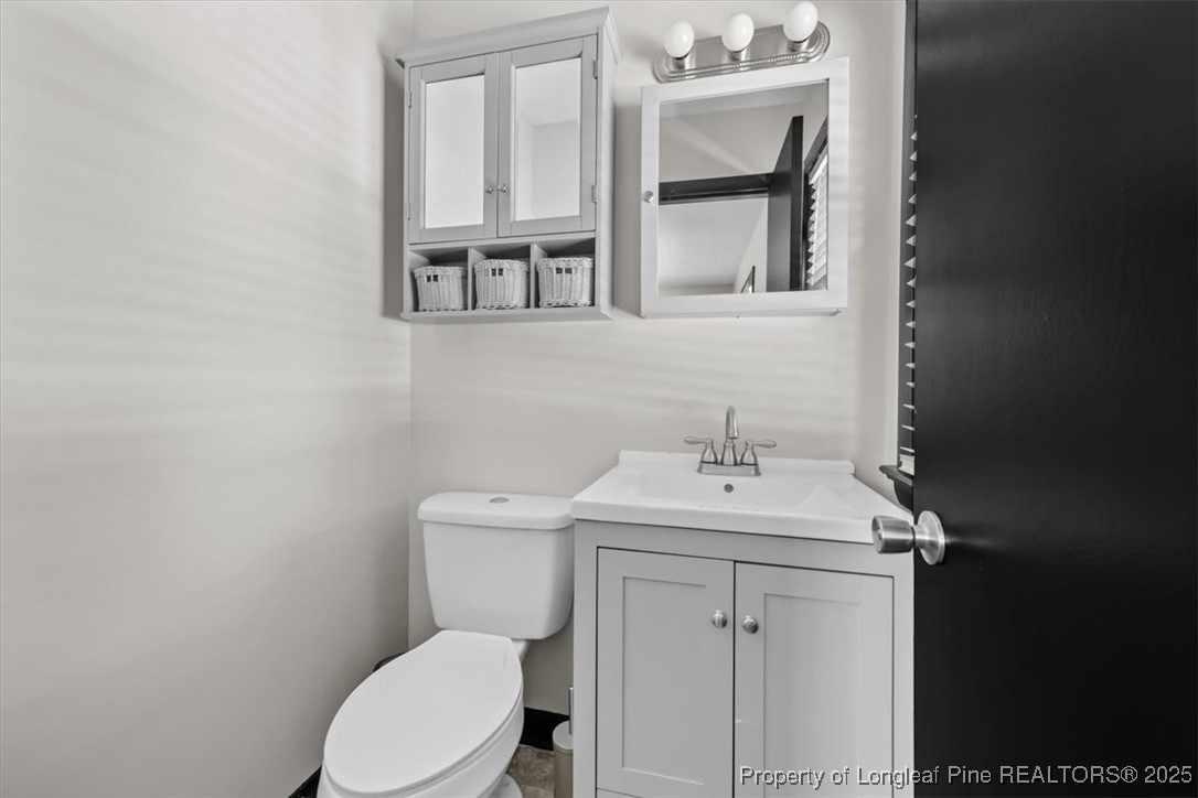 205 Cecil Avenue Spring Lake, NC 28390 - Photo 26 of 29