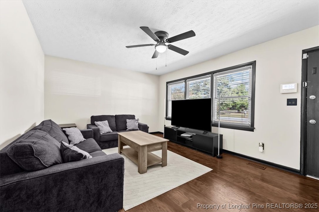 205 Cecil Avenue Spring Lake, NC 28390 - Photo 8 of 29