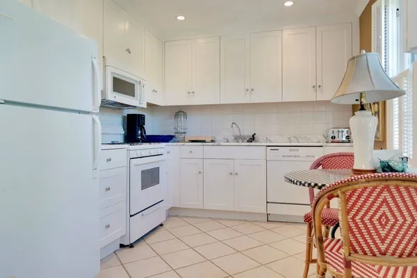 $75,000 | 99 Egypt Lane, East Hampton, NY 11937