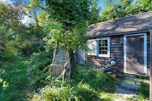 $75,000 | 99 Egypt Lane, East Hampton, NY 11937