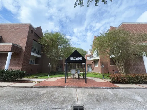 $3,000 | 11852 Taylorcrest Road, Unit 8, Houston, TX 77024