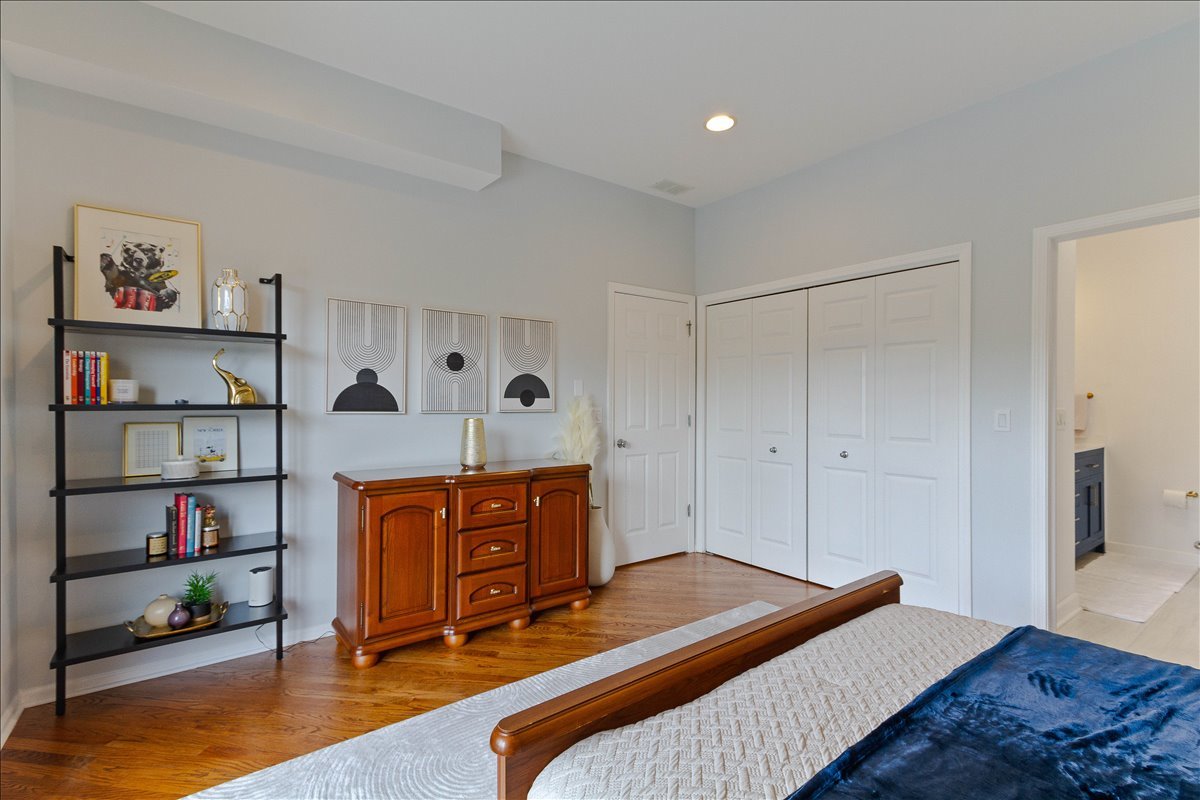 7028 North Ridge Boulevard, Unit 2S Chicago, IL 60645 - Photo 9 of 25