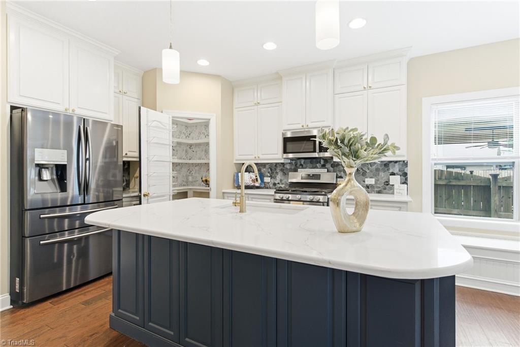 959 Longleaf Pine Place Mebane, NC 27302 - Photo 13 of 47 Kitchen Island