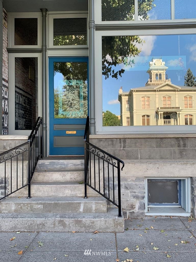 358 East Main Street Dayton, WA 99328 - Photo 33 of 34 a front view of a house with a porch