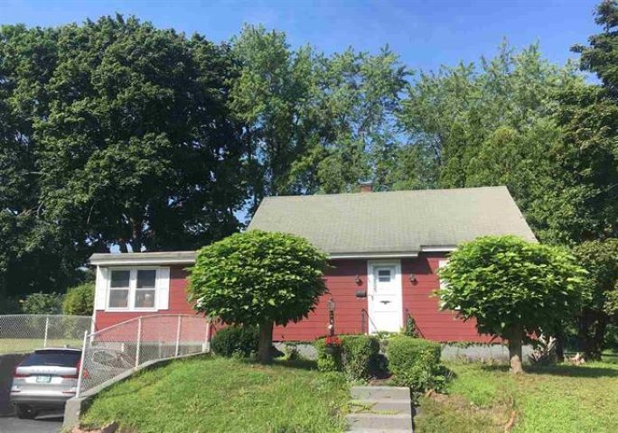 116 Lovering Street Manchester, NH 03109 - Photo 3 of 17 Gallery Image 3