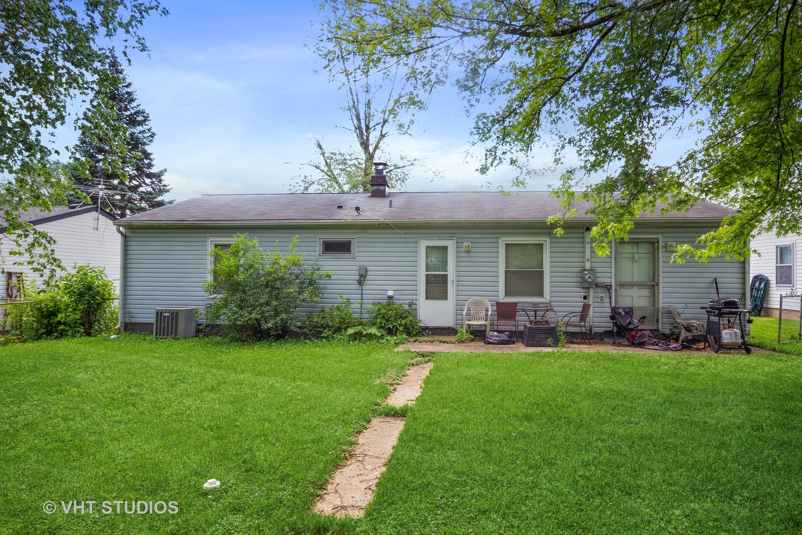 613 Hudson Avenue Romeoville, IL 60446 - Photo 2 of 3