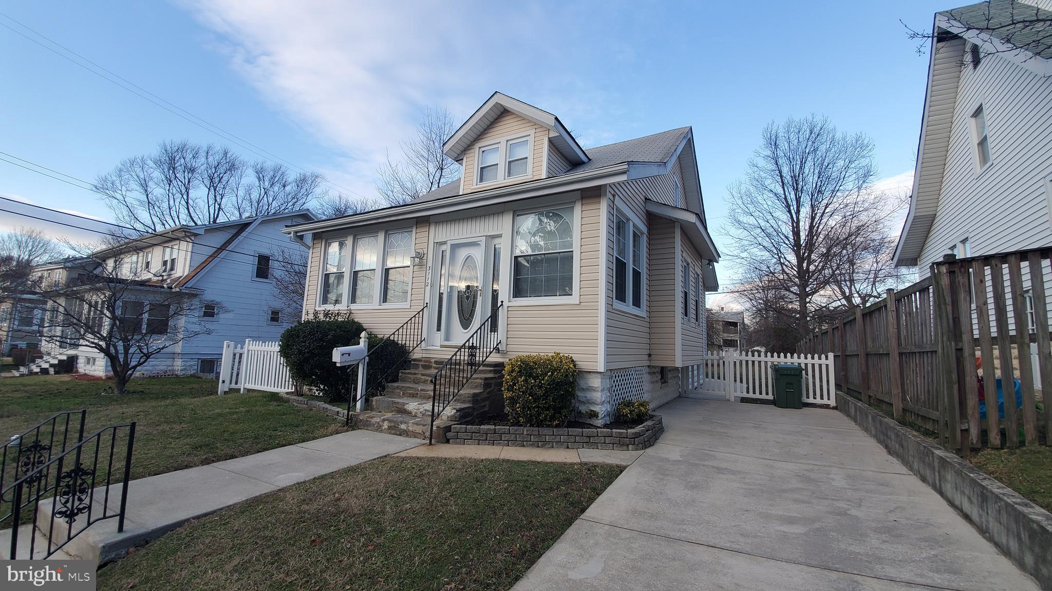 3112 Cedarhurst Road Baltimore, MD 21214 - Photo 1 of 36