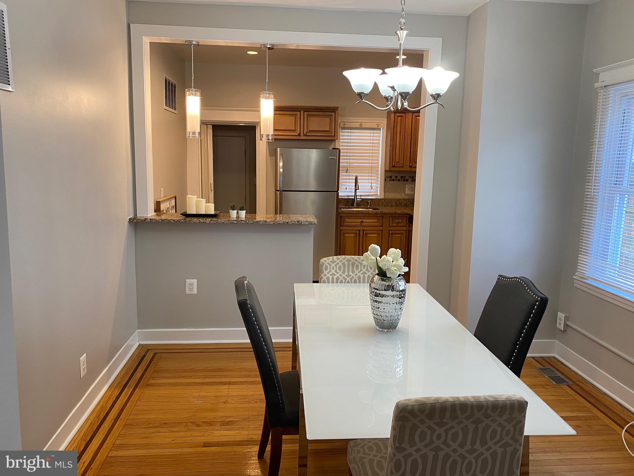 3112 Cedarhurst Road Baltimore, MD 21214 - Photo 3 of 36